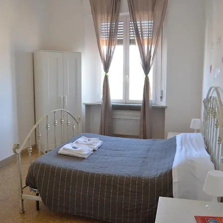 Night & Day Гостевой дом 3*